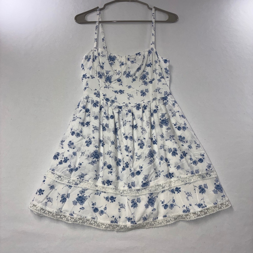 608 Cottagecore Hollister Floral Mini Dress M White Blue Lace Trim Sun Dress